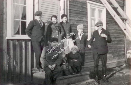 Viidanojan väkeä, Helena Karila ja Hugo Kukkolan perhe