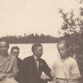 Hanna, Viljo, Hugo ja Jenni Kukkola