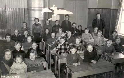 Viidennen ja kuudennen luokan oppilaita lukuvuonna 1955 - 56