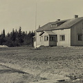 Talo-valmis_Navetan-paikalla-hiekkakasa_noin1951-52.jpg